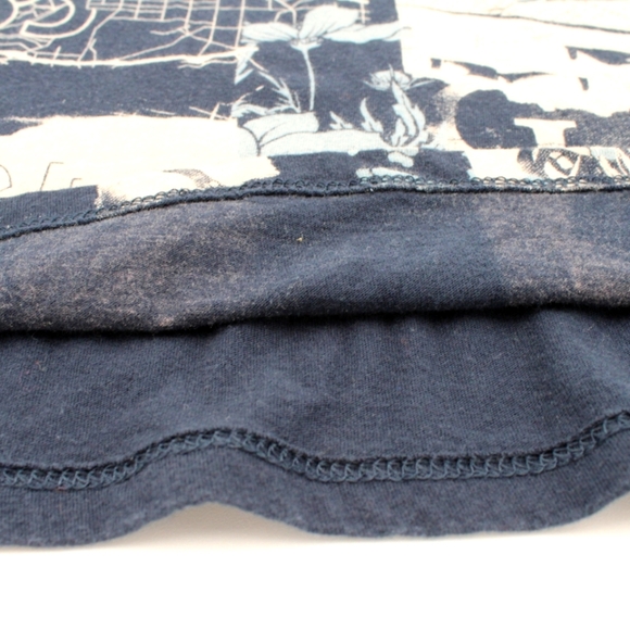 Vintage Guess Graphic Tee – Men’s Size M | Blue & Beige - Picture 2 of 5